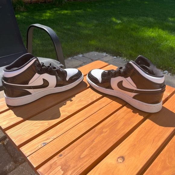 Air Jordan Sneakers - Picture 8 of 11